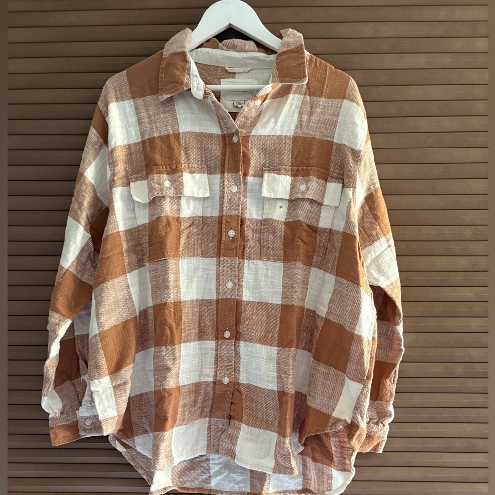 American Eagle Outfitters Tan and White Checkered Shirt